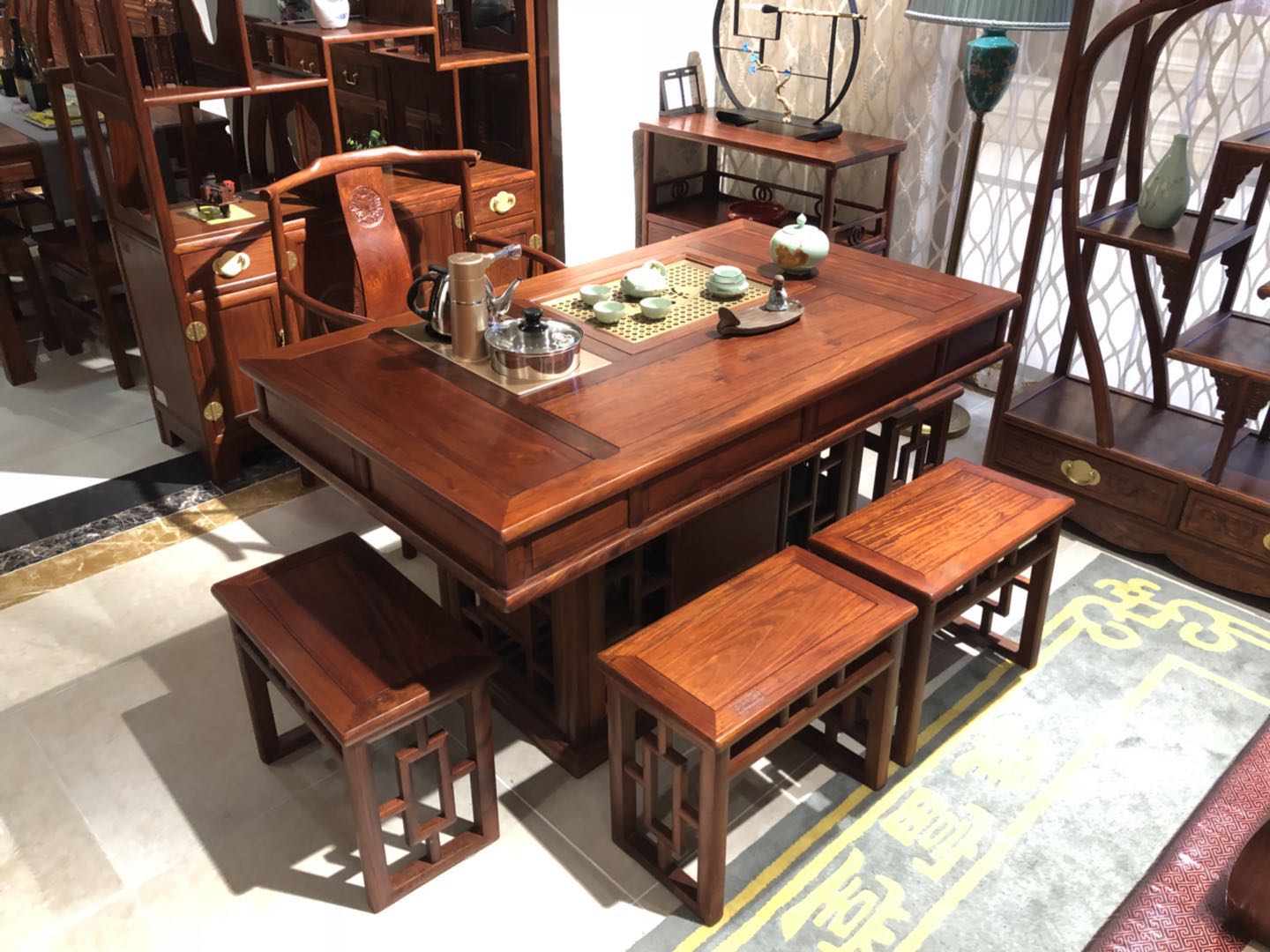 青岛年年红红木家具出售茶桌一套